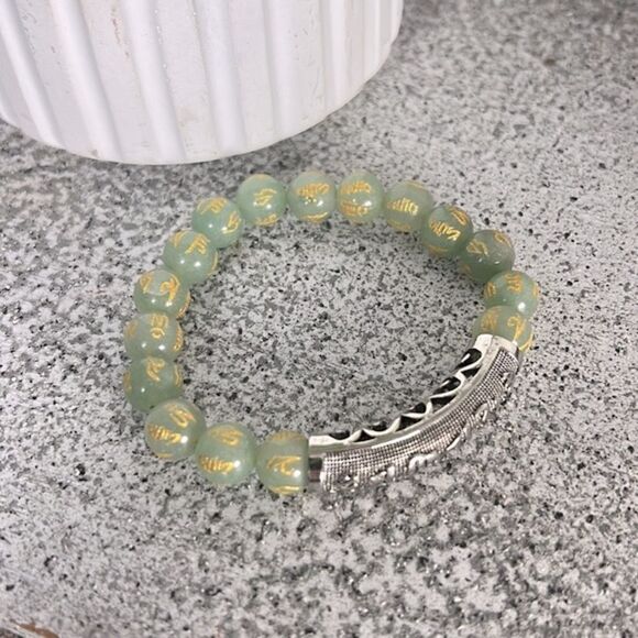Feng shui Mantra Green Aventurine Carved Beaded Stretch Bracelet in Silvertone - Picture 6 of 6